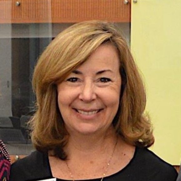 Meet your Posher, Margot - Picture 1 of 2